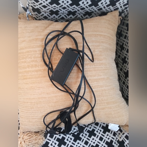 Free Vaio Charger Adapter Cord - Picture 1 of 4